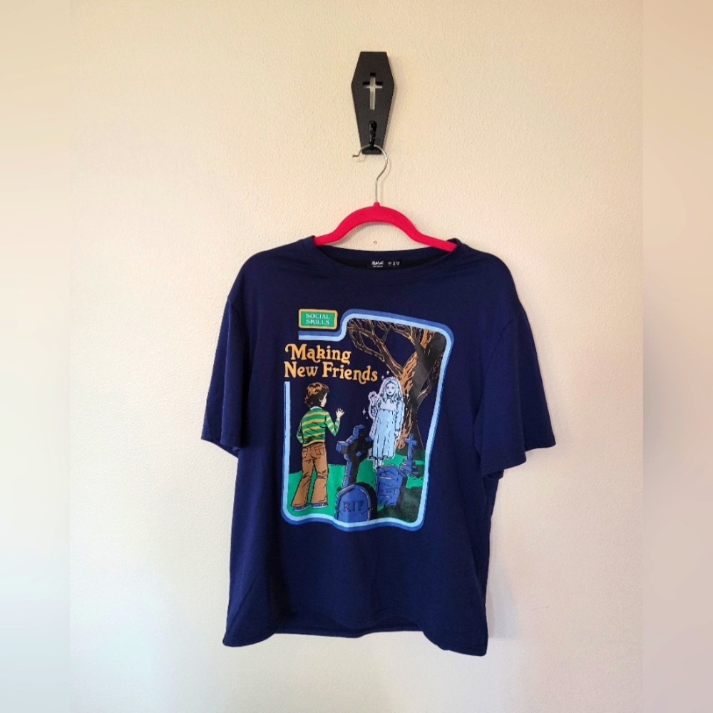 🪦Goth Size Medium (Mens) creepy navy blue t-shirt